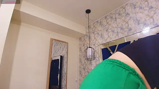 Luciifeer  online show from November 2025 06:55:02 PM