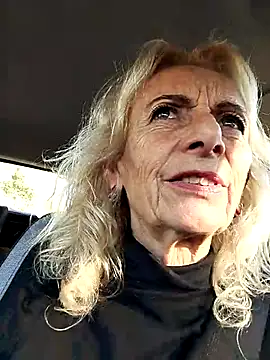 clarabell4 online show from November 2025 08:25:01 AM