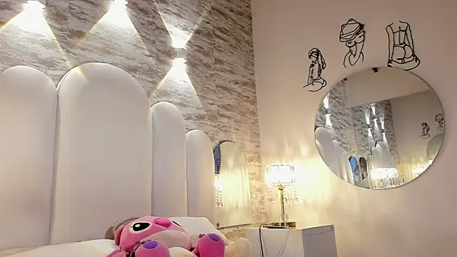 Yassy vazquez online show from November 2025 07:37:01 PM