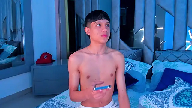 Snapshot of Sebax_Young chatting on September 2025 08:11:02 PM Sebax Young online show from September 2025 08:11:02 PM