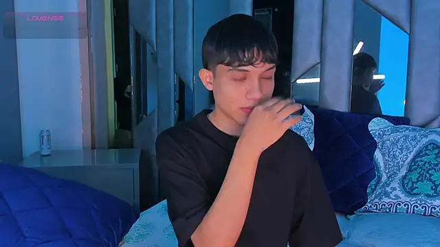 Snapshot of Sebax_Young chatting on September 2025 07:26:02 PM Sebax Young online show from September 2025 07:26:02 PM