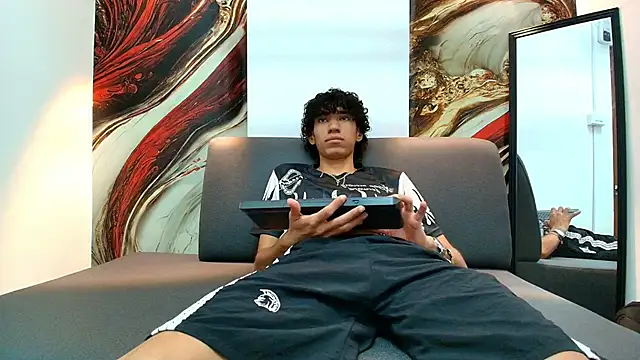 simondwayne online show from April 2026 07:20:02 PM