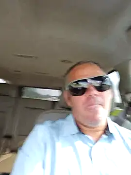 cubanitofeliz40 online show from October 2025 02:56:01 PM