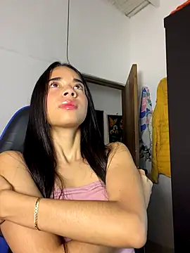 AdharaMiller1 online show from September 2025 06:41:02 PM