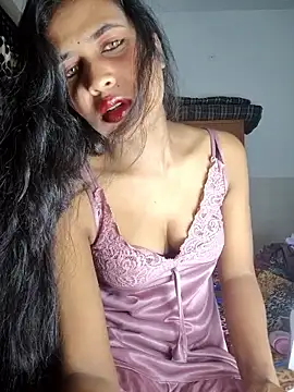 cute radhikaa online show from September 2025 11:10:01 AM