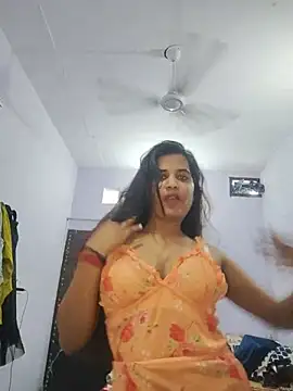 Snapshot of cute_radhikaa chatting on July 2026 04:59:02 AM cute radhikaa online show from July 2026 04:59:02 AM