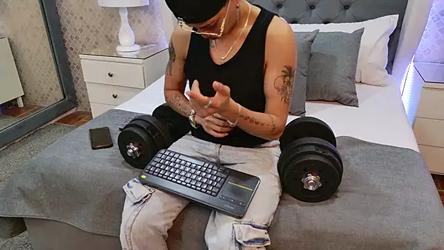 ZoeKrug online show from December 2025 07:21:01 PM