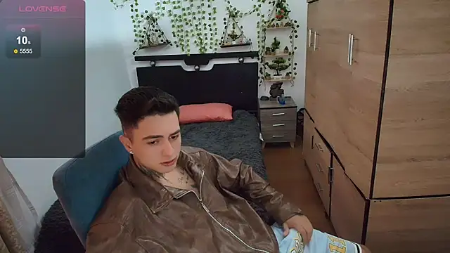 santii ss online show from April 2026 02:20:01 PM