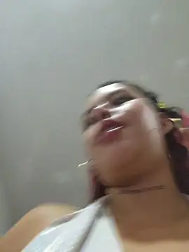 Yessica Lopezz online show from November 2025 02:19:02 PM