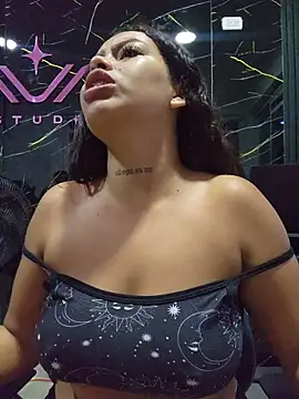 Snapshot of Yessica_Lopezz chatting on June 2026 11:46:01 AM Yessica Lopezz online show from June 2026 11:46:01 AM