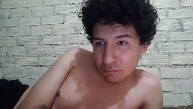 LecheDeSoya666 online show from January 2026 11:19:01 PM