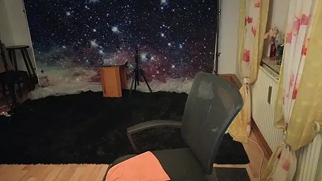 Einfach Dani offi online show from April 2026 06:05:01 PM