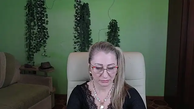 Habibi Honeyy online show from November 2025 04:56:02 AM