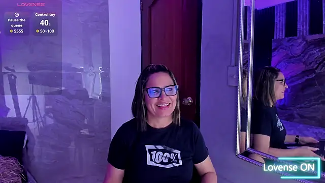 Snapshot of Agatha_Pleasure chatting on September 2025 11:44:01 AM Agatha Pleasure online show from September 2025 11:44:01 AM