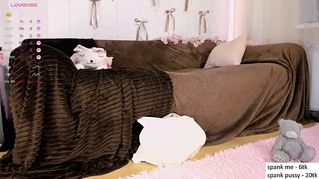 Snapshot of jenniekitty chatting on October 2025 08:19:01 PM jenniekitty online show from October 2025 08:19:01 PM