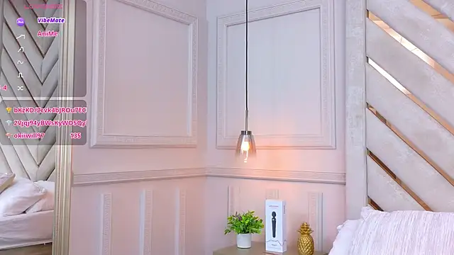 Agatha-Adams online show from September 2025 02:00:02 PM