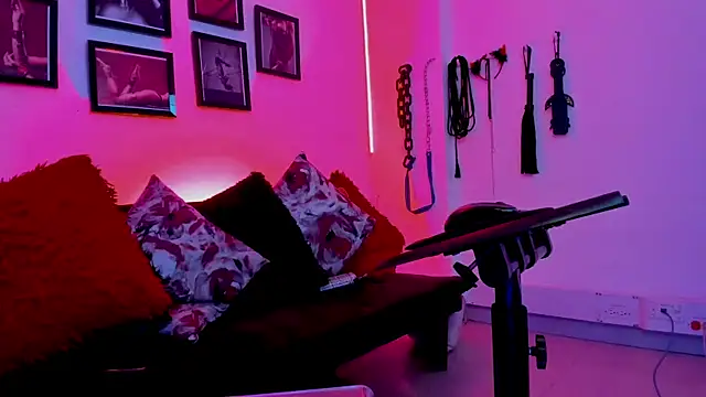 MistressNyx cg online show from November 2025 03:12:01 PM