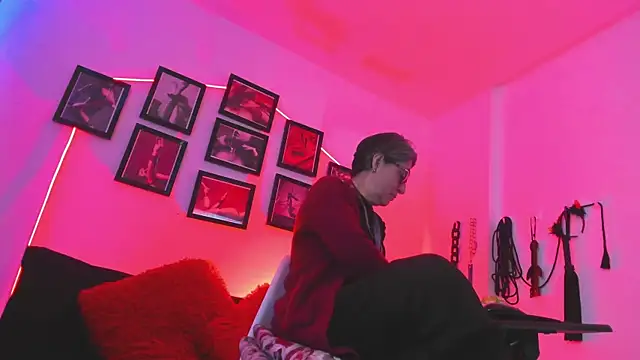 MistressNyx cg online show from January 2026 04:32:02 PM