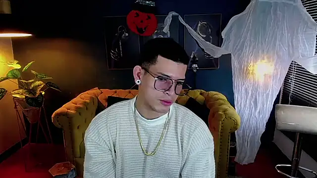 ethan rodgers online show from October 2025 07:58:02 PM