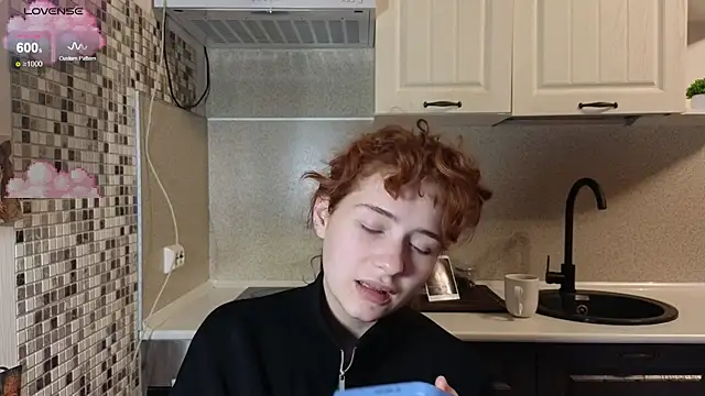 Snapshot of jelly_cherry chatting on October 2025 08:32:02 PM jelly cherry online show from October 2025 08:32:02 PM