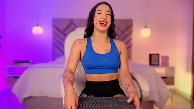 Savannah Williamss online show from September 2025 08:09:01 PM