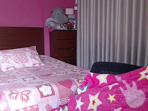 Snapshot of ConnieMagic chatting on October 2025 08:06:02 PM ConnieMagic online show from October 2025 08:06:02 PM