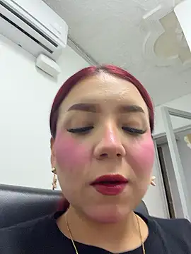 Mia Juicyberry online show from January 2026 12:26:01 AM