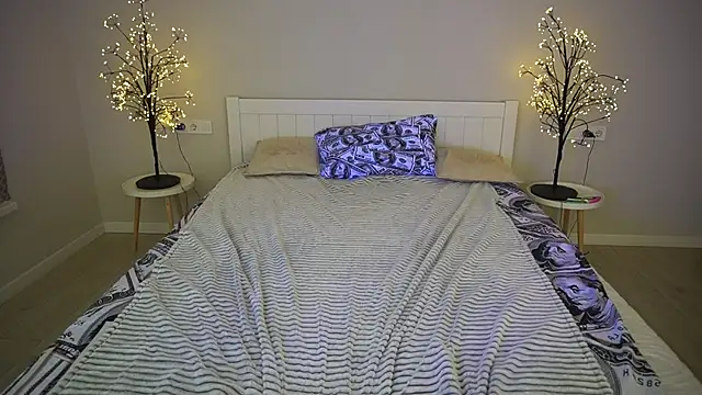 IvyLaurent online show from October 2025 06:12:02 AM