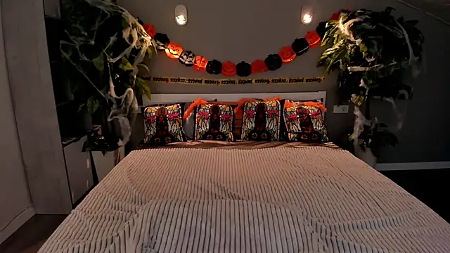 IvyLaurent online show from October 2025 05:37:01 AM