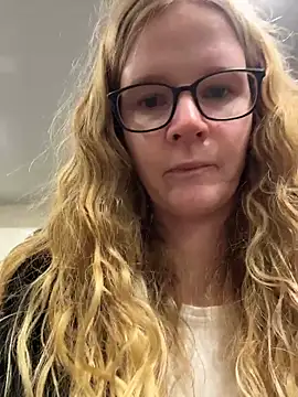 Bikergirl 97 online show from November 2025 11:54:02 AM