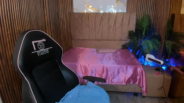 juanita tay online show from April 2026 11:35:01 AM