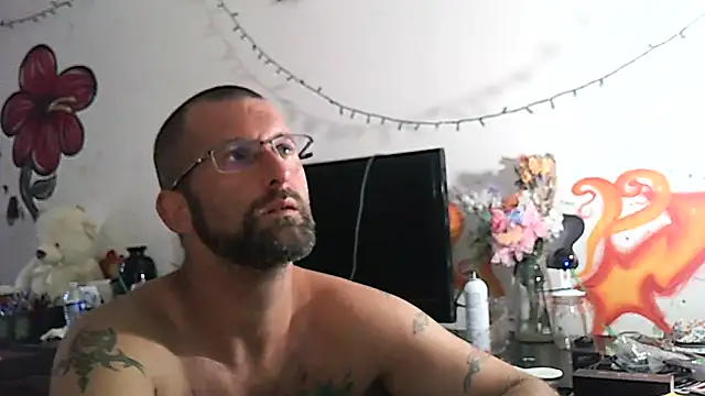 ladi3sfirst online show from September 2025 09:48:02 PM