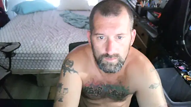 ladi3sfirst online show from September 2025 04:45:02 PM