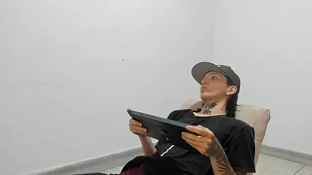 StraightBoy Nick online show from March 2026 05:24:01 AM