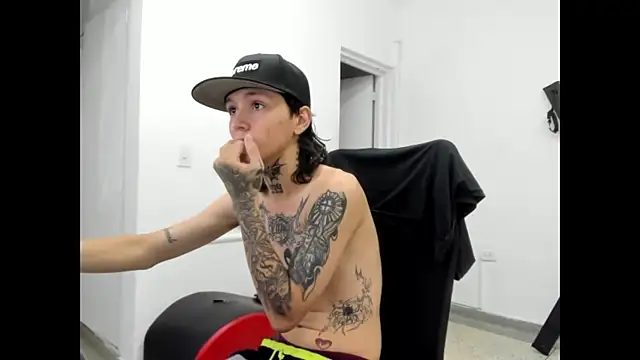 StraightBoy Nick online show from April 2026 08:22:01 PM