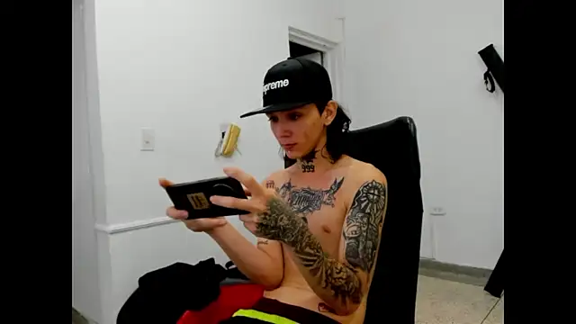 StraightBoy Nick online show from April 2026 09:27:01 PM