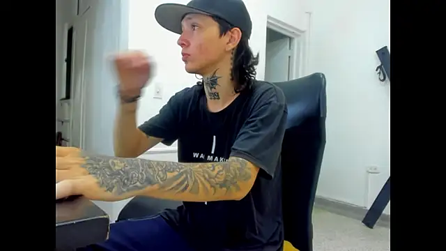 StraightBoy Nick online show from April 2026 07:59:01 PM