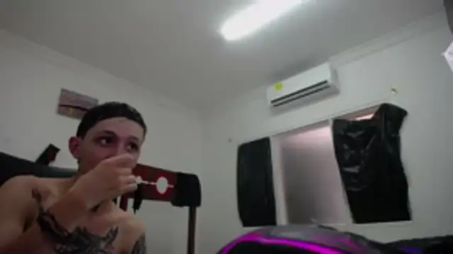 StraightBoy Nick online show from April 2026 07:33:02 PM