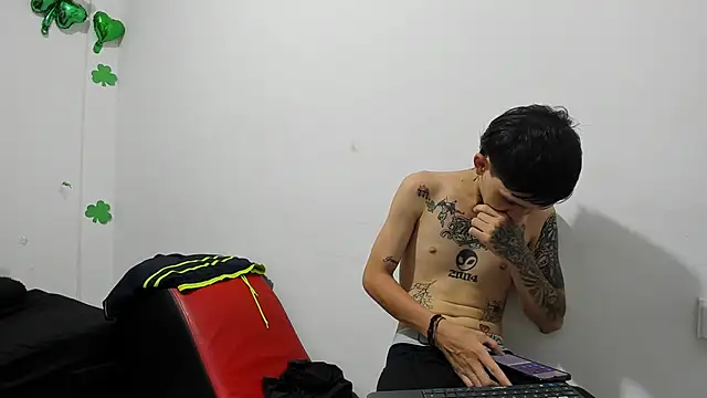 StraightBoy Nick online show from April 2026 08:06:01 PM