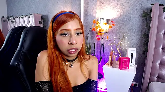 laila stilwiills online show from February 2026 06:40:02 AM