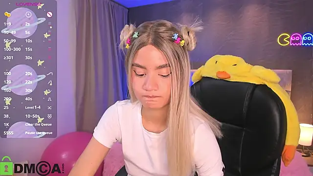 Snapshot of Arinextdoor chatting on September 2025 09:25:02 PM Arinextdoor online show from September 2025 09:25:02 PM