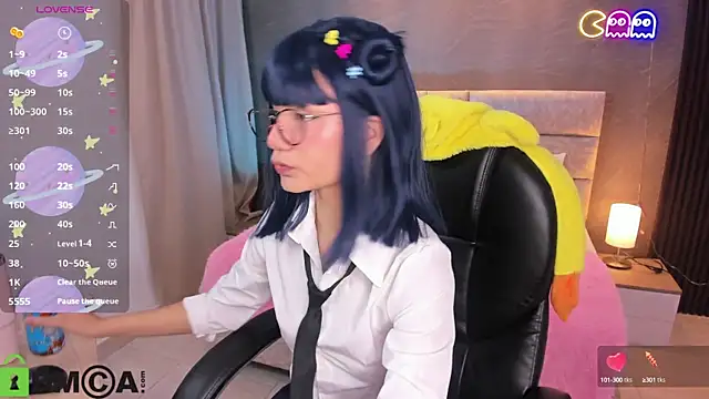 Snapshot of Arinextdoor chatting on September 2025 12:11:01 AM Arinextdoor online show from September 2025 12:11:01 AM