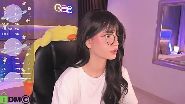 Snapshot of Arinextdoor chatting on September 2025 10:42:01 PM Arinextdoor online show from September 2025 10:42:01 PM