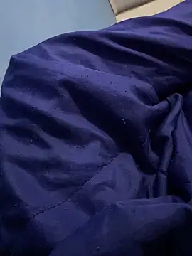 Snapshot of Piter14cm chatting on November 2025 11:10:02 PM Piter14cm online show from November 2025 11:10:02 PM