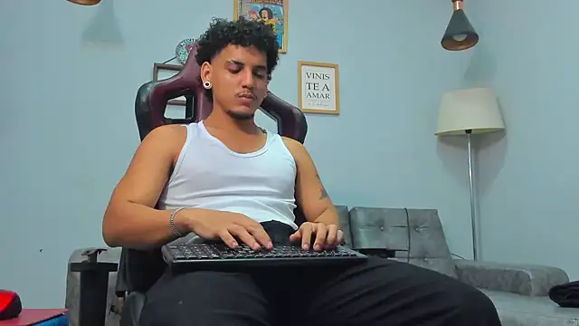 Xfire boy69 online show from January 2026 04:20:01 PM