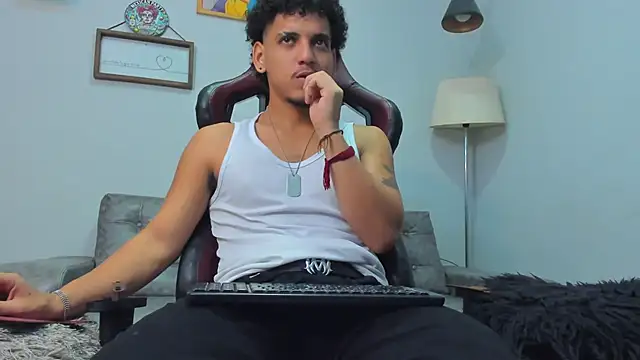 Xfire boy69 online show from January 2026 03:14:02 PM