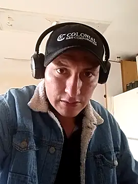 Zetaloco26 online show from November 2025 07:49:02 PM