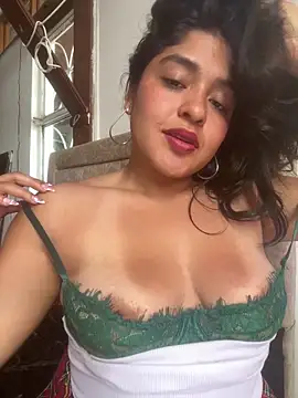 Snapshot of EmilyNoir1 chatting on June 2026 07:05:01 PM EmilyNoir1 online show from June 2026 07:05:01 PM