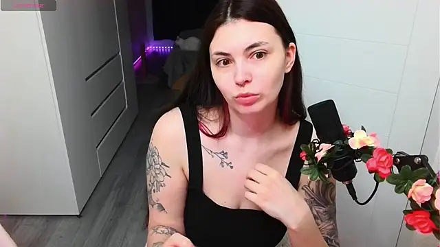 peachyness online show from April 2026 05:46:02 PM