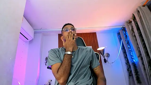 Darwin mayo online show from October 2025 05:53:01 PM